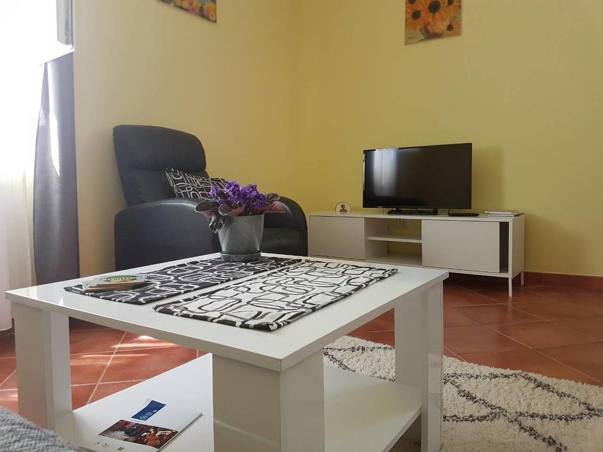 Apartments Ella Rovinj Exterior photo