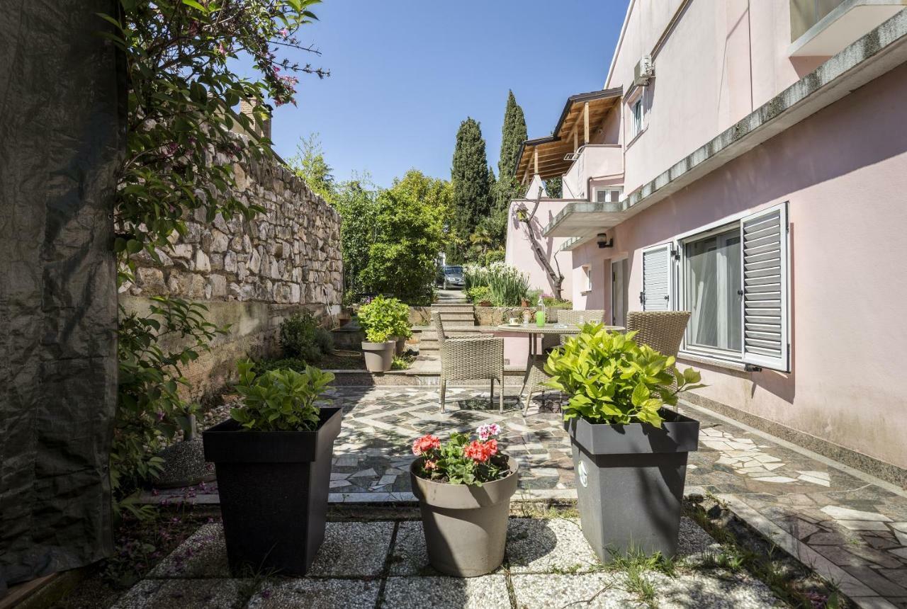 Apartments Ella Rovinj Exterior photo