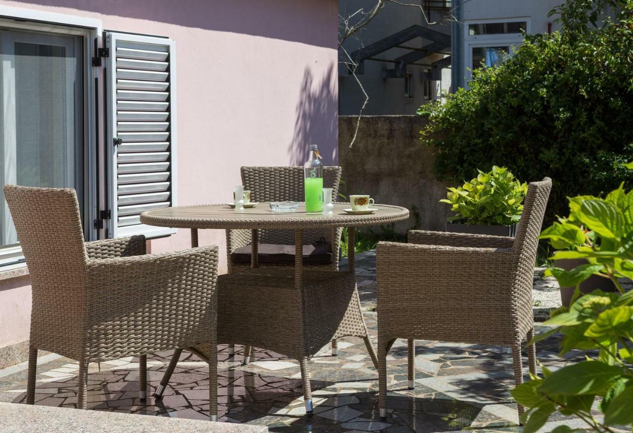 Apartments Ella Rovinj Exterior photo